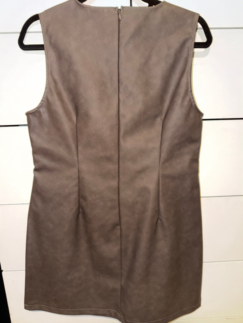 Savida Sleeveless V-Neck Faux Leather Shift Dress in Brown M - Picture 6 of 7